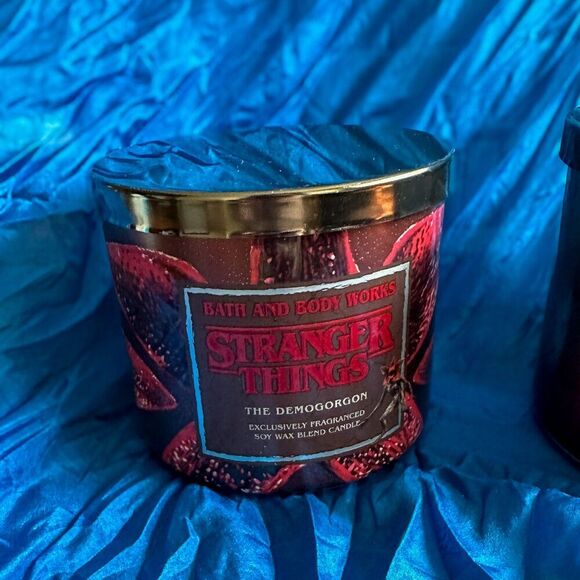 Bath and Body Works Stranger Things The Demogorgon 3 Wick Candle NEW - Picture 1 of 5